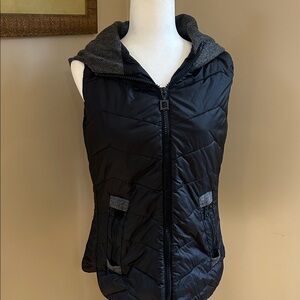 Luii Black Hooded Quilted Wool Vest